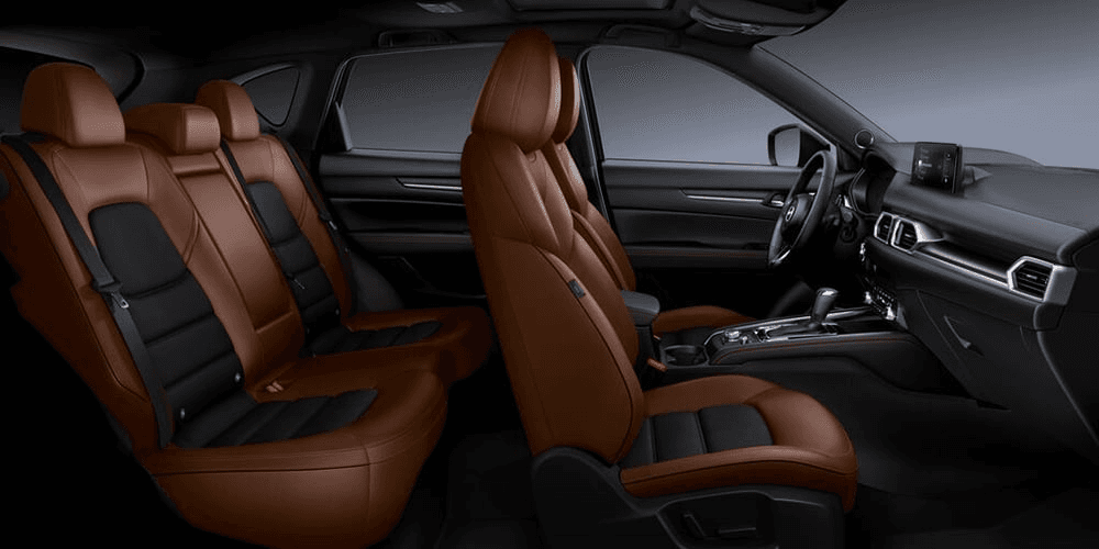 Habitacle de la Mazda CX-5 2025 édition Suna.